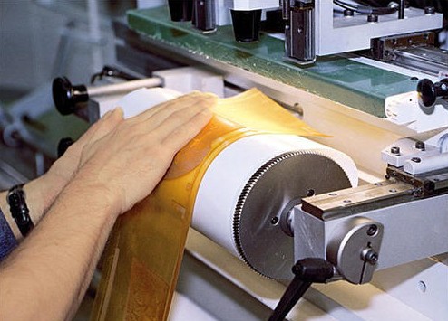 乾燥したオフセット印刷のための粘着性があるテープを印刷するFlexo
