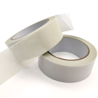 カートン/袋のシーリングのための耐熱性二重味方されたカーペット テープ